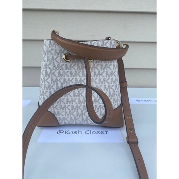 Michael Kors bucket bag mercer gallery xsmall convertible bucket crossbody bag - Picture 4 of 12